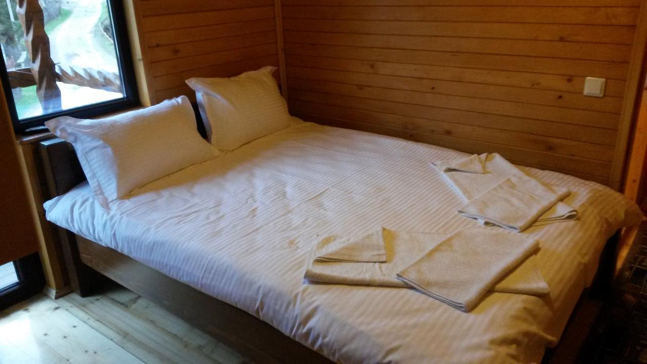 Taverna Ceahlau Durau Exteriör bild