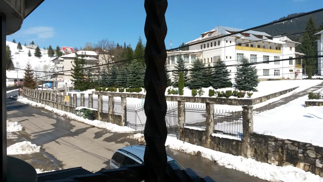 Taverna Ceahlau Durau Exteriör bild