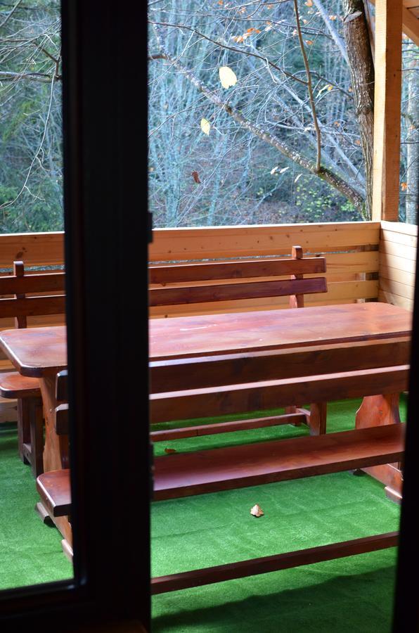 Taverna Ceahlau Durau Exteriör bild