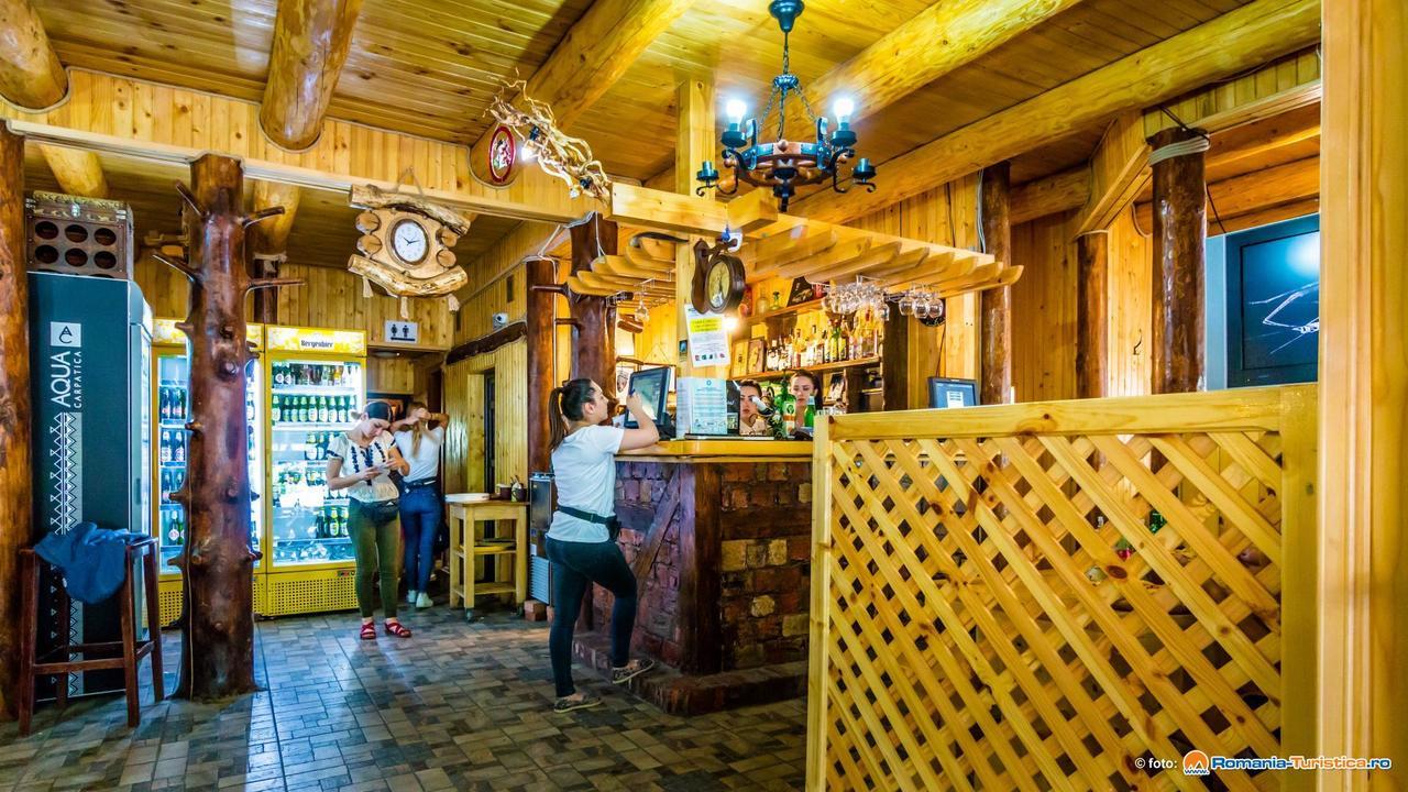 Taverna Ceahlau Durau Exteriör bild